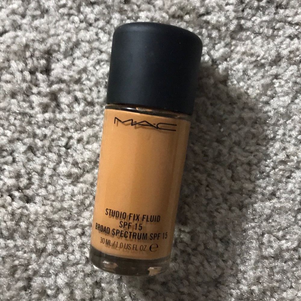 MAC Studio Fix Fluid